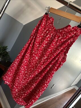 Red Heart Print Top- Loft- small